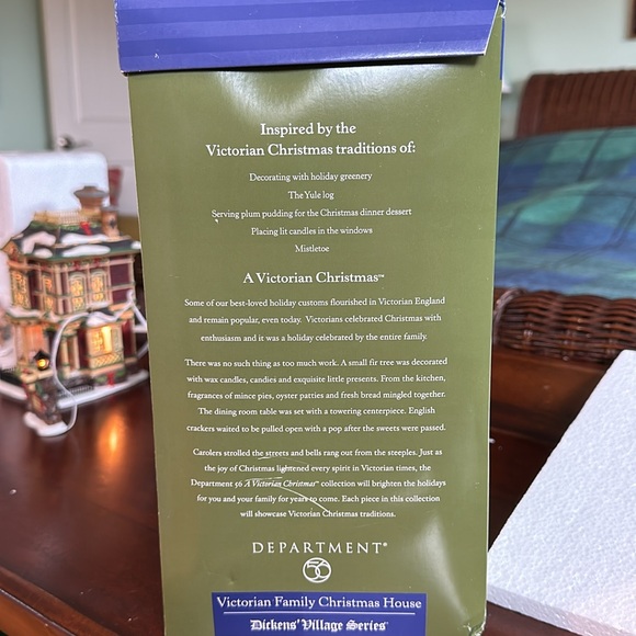 Department 56 Victorian Family Christmas House, Dickens’ Village Series, NIB - Picture 4 of 6